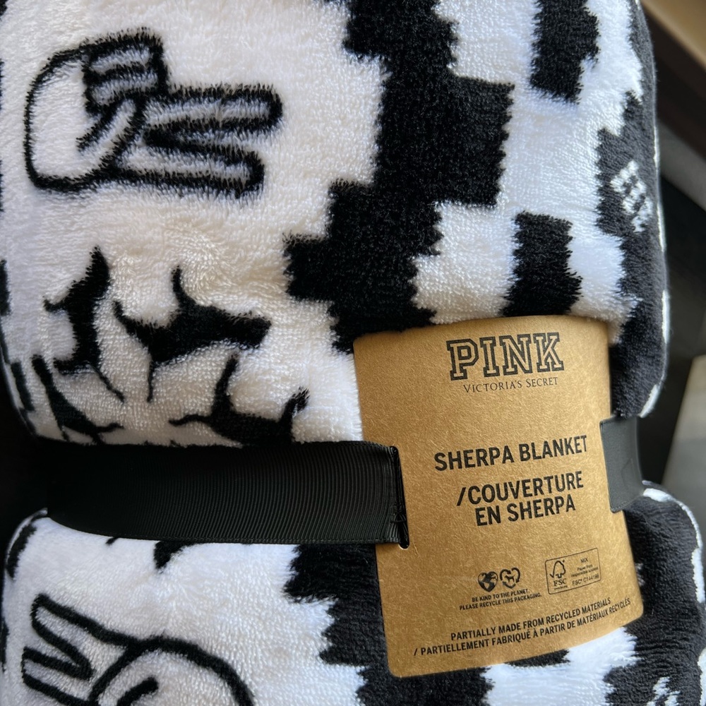 Victoria Secret Black & White Sherpa Blanket